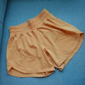 Track That Mid-Rise Short 5"